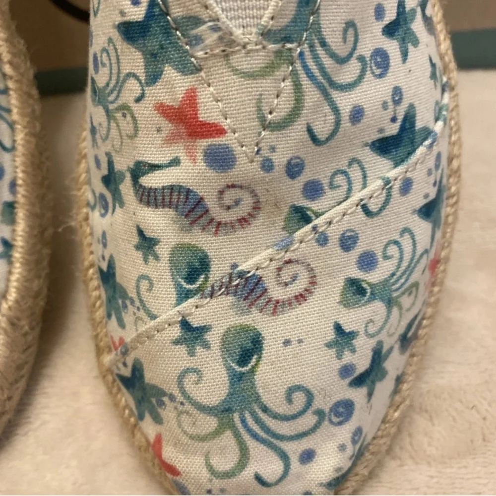 Toms Multicolor Seahorse Sea Life Print